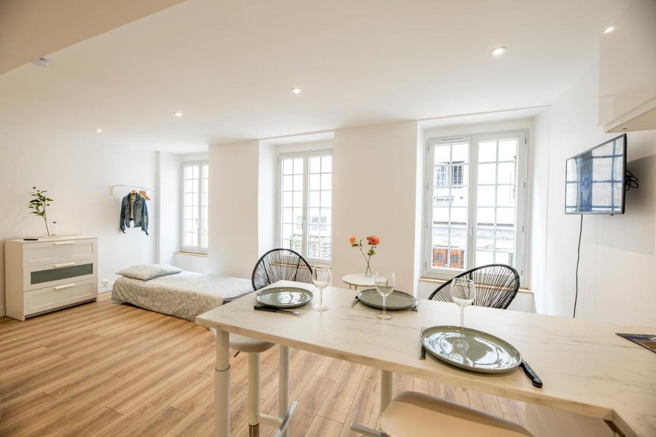 Quartier Du Chateau, Superbe Appartement Avec Parking Pau Exterior photo