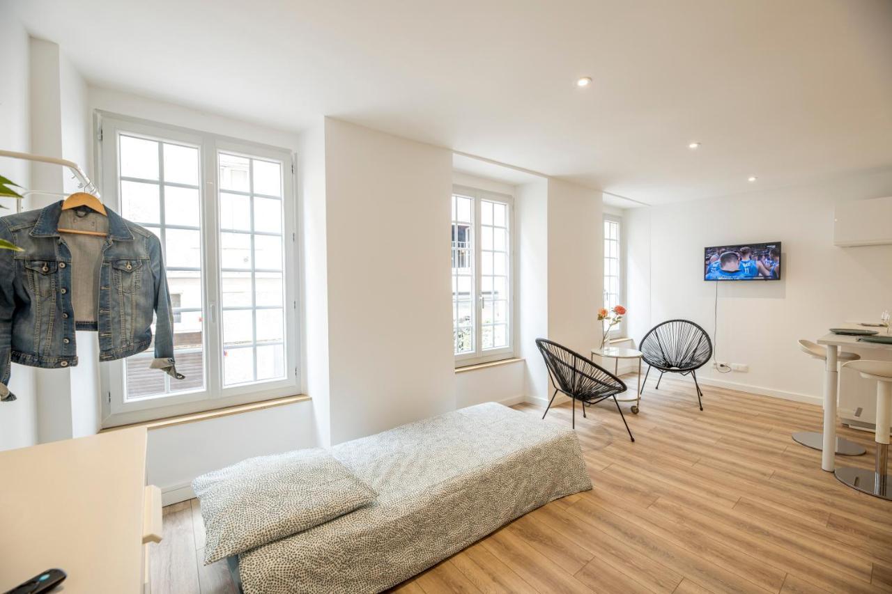 Quartier Du Chateau, Superbe Appartement Avec Parking Pau Exterior photo