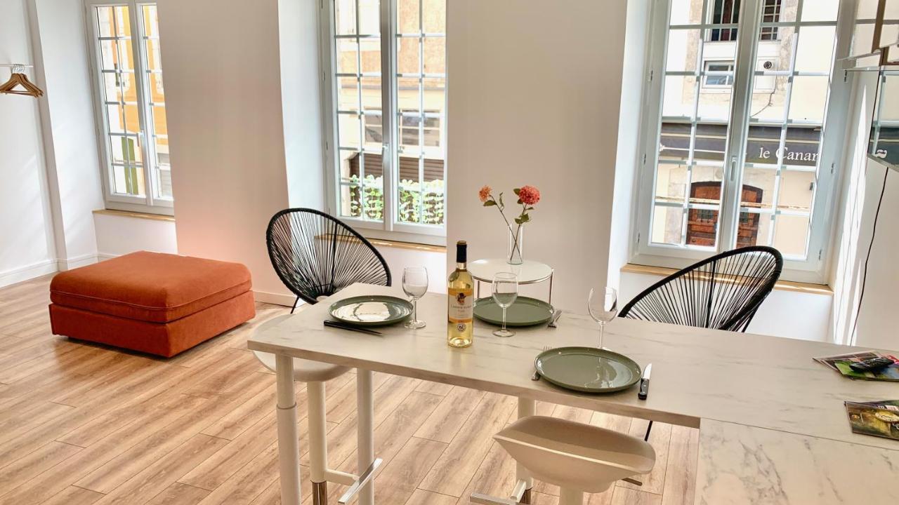 Quartier Du Chateau, Superbe Appartement Avec Parking Pau Exterior photo